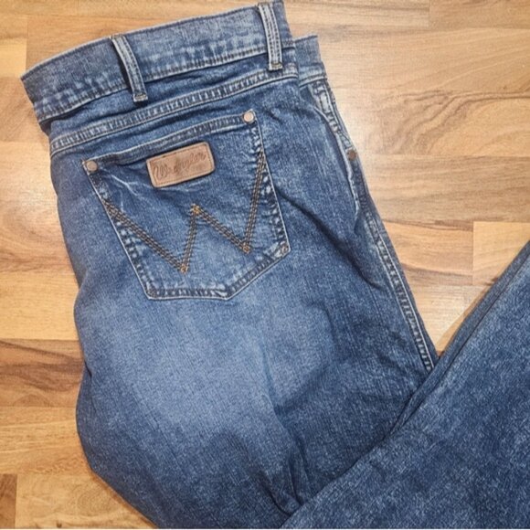 Wrangler Retro Slim Boot Jeans 42×34 Vintage-Inspired Western Denim Slim Bootcut - Picture 2 of 9